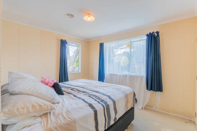 Photo of property in 20 Becker Drive, Weymouth, Auckland, 2103