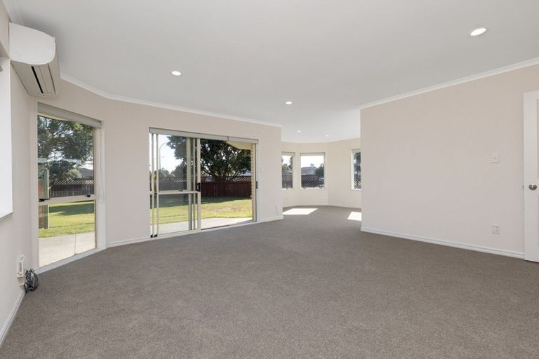 Photo of property in 142 Evans Road, Papamoa Beach, Papamoa, 3118