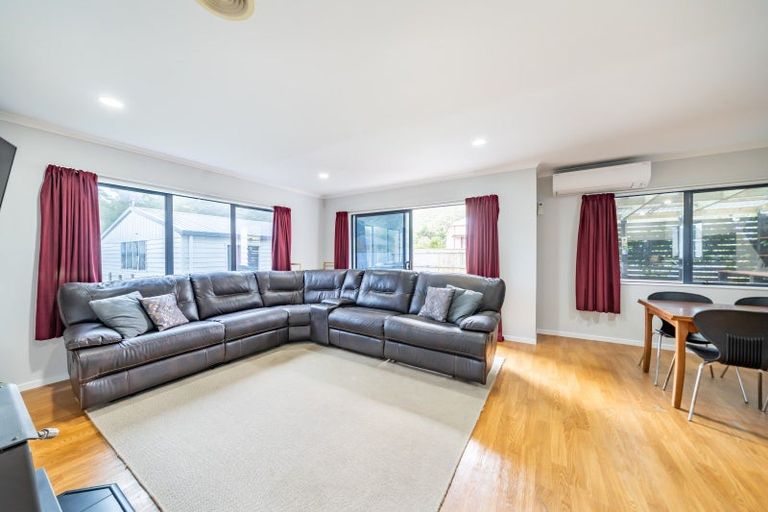 Photo of property in 5 Ashburn Road, Wainuiomata, Lower Hutt, 5014