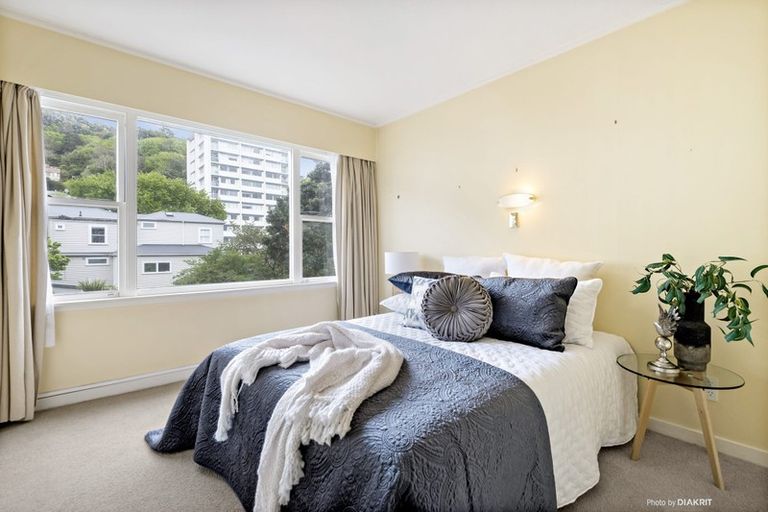 Photo of property in Newman Court Apartments, 2 Newman Terrace, Thorndon, Wellington, 6011