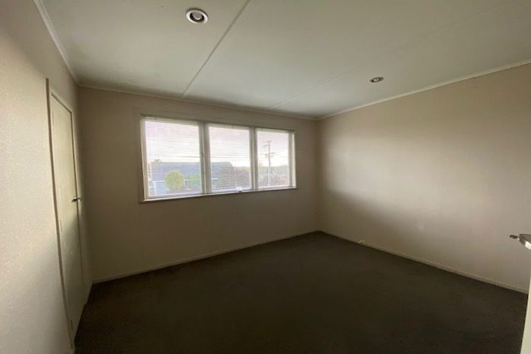 Photo of property in 7 Sheehan Road, Te Atatu South, Auckland, 0610