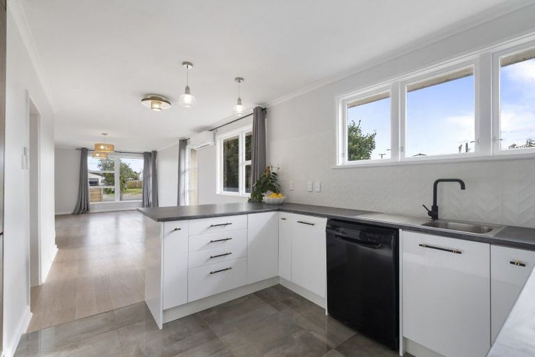 Photo of property in 3 Clifton Street, Bulls, 4818