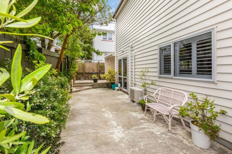 Photo of property in 5d Stephen Street, Johnsonville, Wellington, 6037