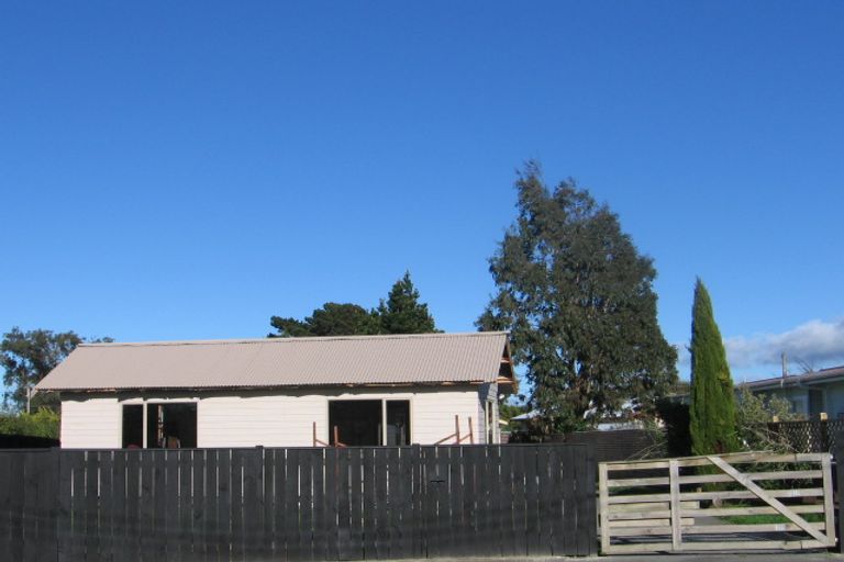 Photo of property in 17 Hardie Grove, Featherston, 5710