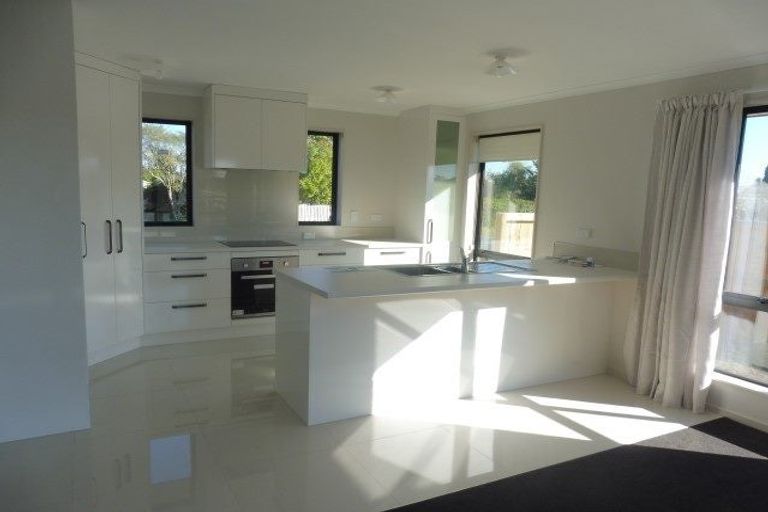 Photo of property in 2 Waikai Close, Ruakura, Hamilton, 3214