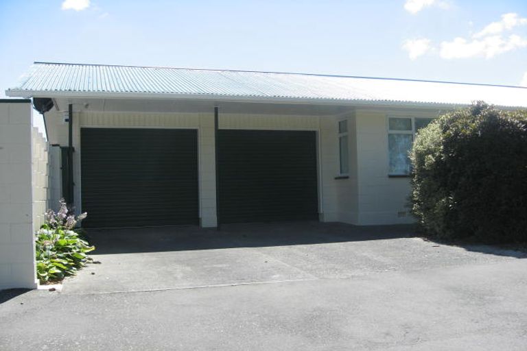 Photo of property in 35 Lochee Road, Upper Riccarton, Christchurch, 8041