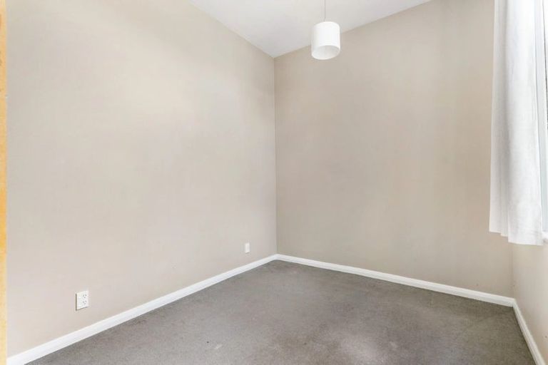 Photo of property in 17 Home Street, Mount Victoria, Wellington, 6011