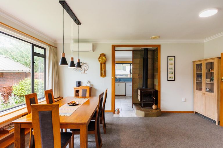Photo of property in 5 Ashburn Lane, Awapuni, Palmerston North, 4412
