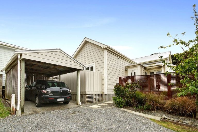Photo of property in 30 Mornington Road, Brooklyn, Wellington, 6021