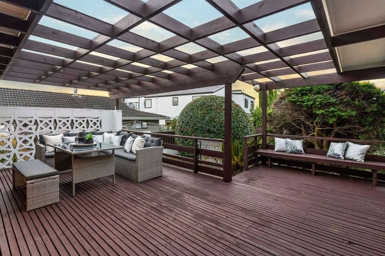 Photo of property in 4 Roadley Avenue, Sunnyhills, Auckland, 2010