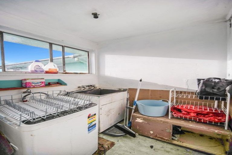 Photo of property in 74 Bader Drive, Mangere, Auckland, 2022
