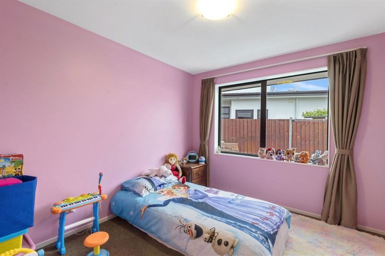 Photo of property in 4 Kieran Grove, Aidanfield, Christchurch, 8025