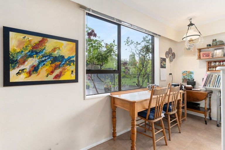 Photo of property in 74 Park Road, Carterton, 5713