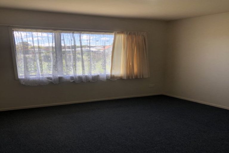 Photo of property in 10 Gerona Crescent, Hillpark, Auckland, 2102