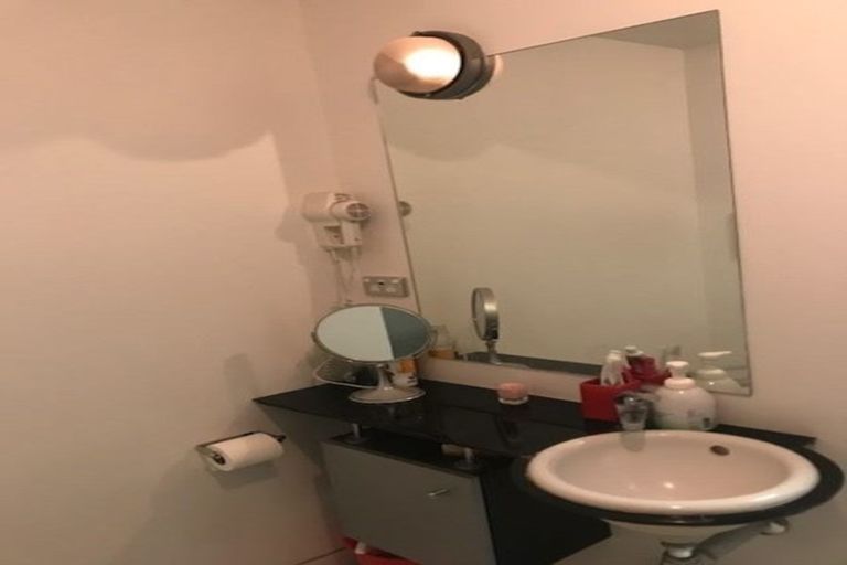 Photo of property in St Pauls Apartments, 93/43 Mulgrave Street, Thorndon, Wellington, 6011