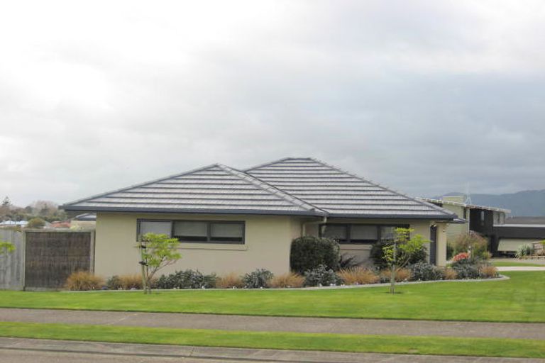 Photo of property in 1 Hillcrest Lane, Levin, 5510