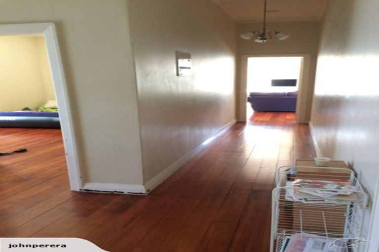 Photo of property in 1/17 Clifton Terrace, Kelburn, Wellington, 6012