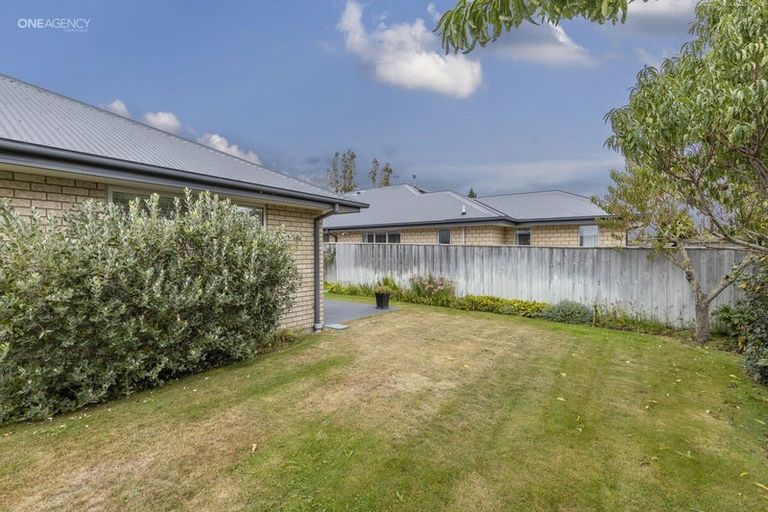 Photo of property in 12 Hakatere Road, Pegasus, 7612