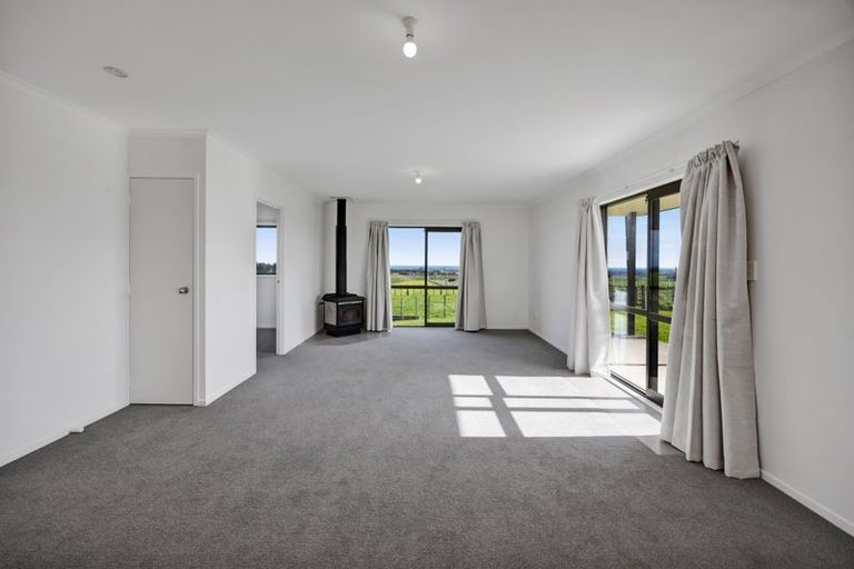 Photo of property in 902 Ararata Road, Ararata, Hawera, 4674