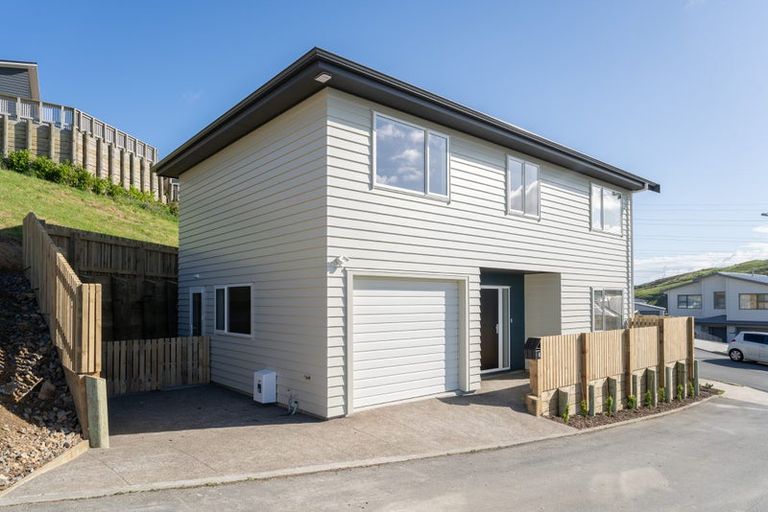Photo of property in 9 Swinton Place, Churton Park, Wellington, 6037