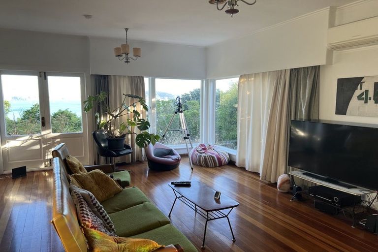 Photo of property in 6 Rangiora Avenue, Kaiwharawhara, Wellington, 6035