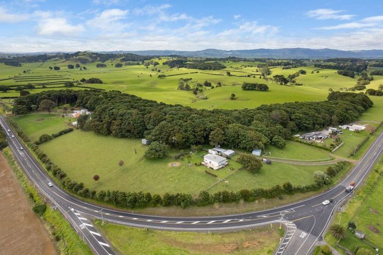 Photo of property in 1093 Waiuku Road, Waiuku, 2681