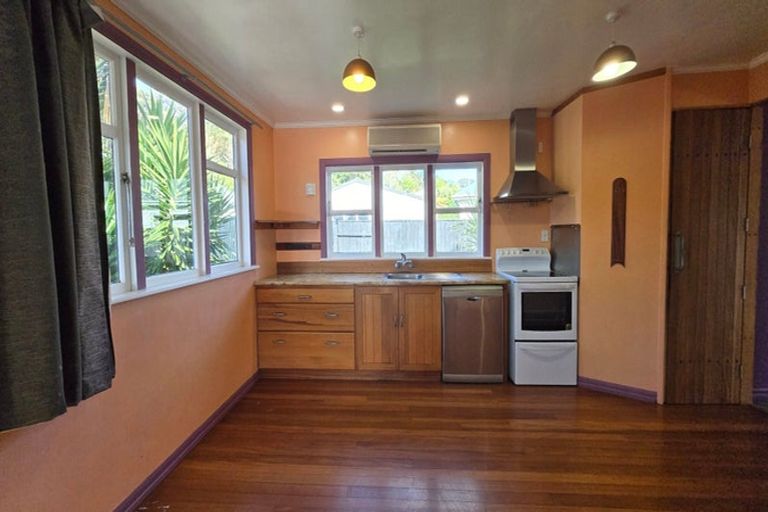 Photo of property in 2 Somme Road, Silverstream, Upper Hutt, 5019