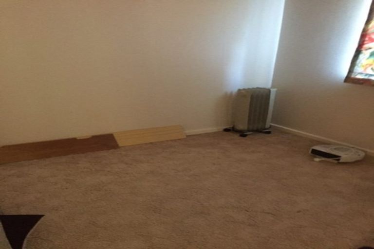 Photo of property in 1 Renown Road, Raumati South, Paraparaumu, 5032