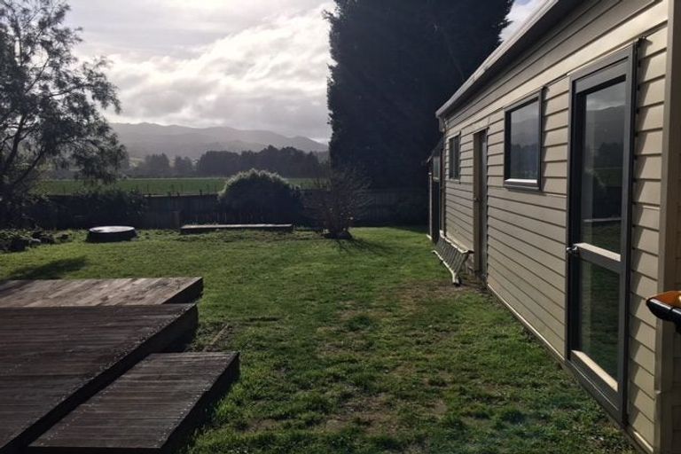 Photo of property in 16 Woodside Road, Oxford, 7430