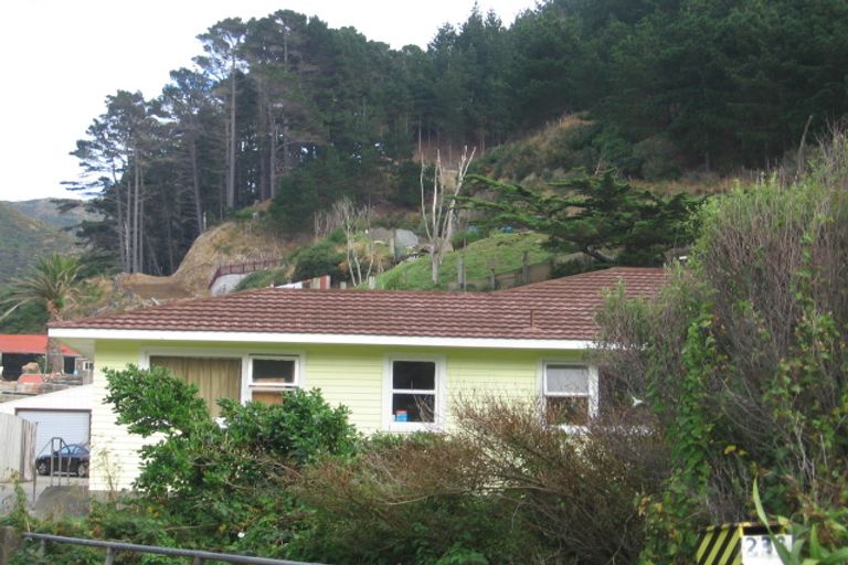 Photo of property in 231 Happy Valley Road, Owhiro Bay, Wellington, 6023