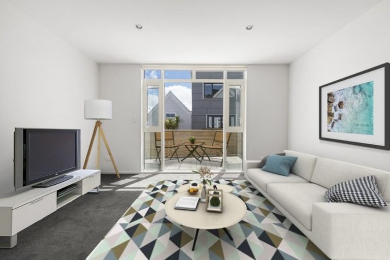 Photo of property in Pirie Street Townhouses, 31/35 Pirie Street, Mount Victoria, Wellington, 6011