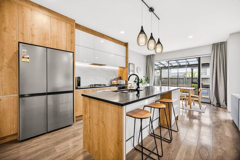 Photo of property in 117 Waekahu Road, Westgate, Auckland, 0814