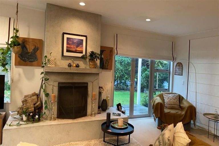 Photo of property in 2 Nicholas Street, Te Horo Beach, Otaki, 5581