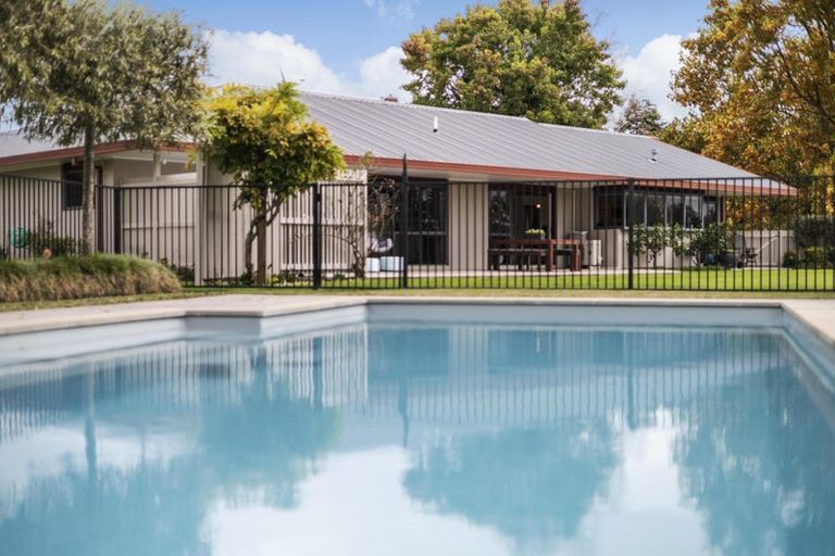 Photo of property in 12 Cowley Drive, Leamington, Cambridge, 3432