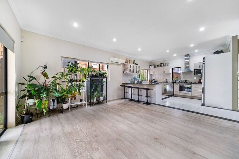 Photo of property in 398a East Tamaki Road, East Tamaki, Auckland, 2013