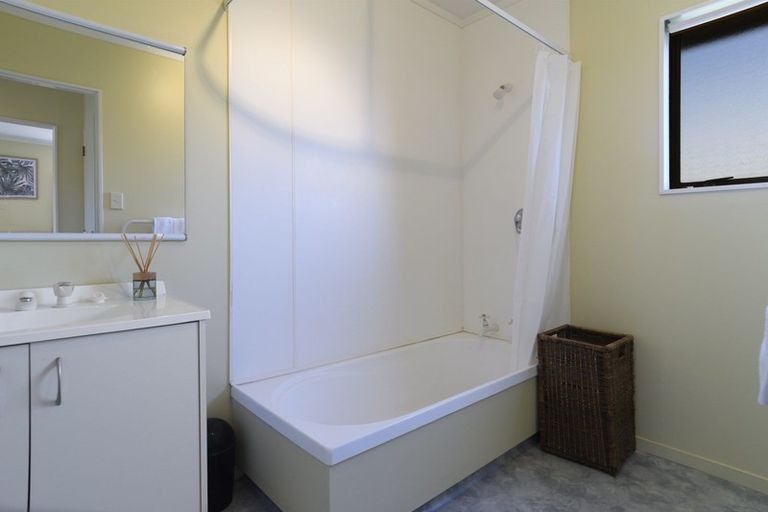 Photo of property in 24 Whakaruru Place, Matua, Tauranga, 3110