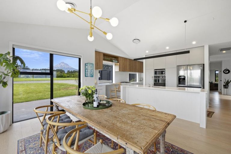 Photo of property in 1506 Egmont Road, Egmont Village, 4386