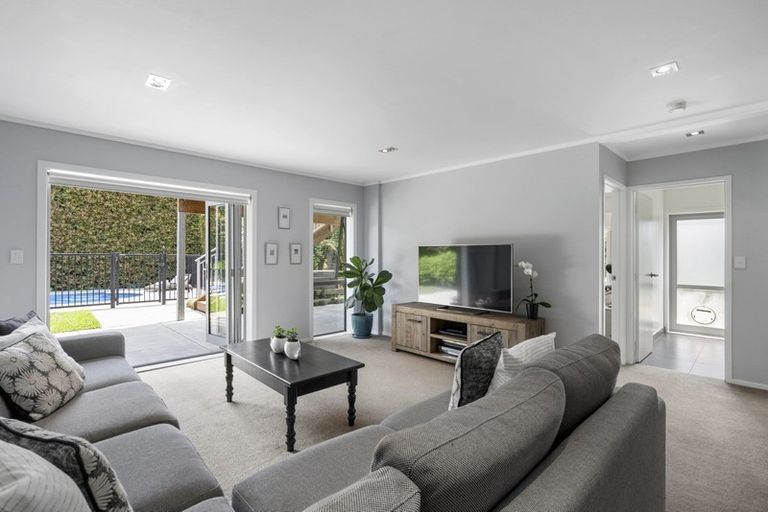 Photo of property in 6a Reydon Place, Cockle Bay, Auckland, 2014
