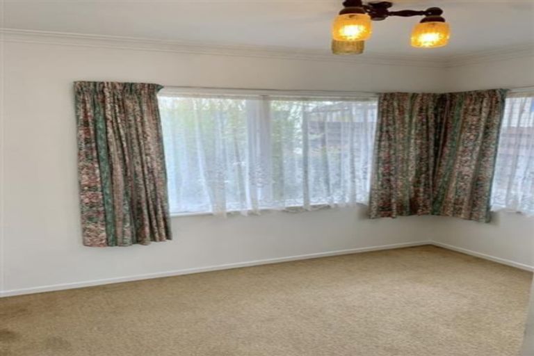 Photo of property in 47 Cascades Road, Pakuranga Heights, Auckland, 2010