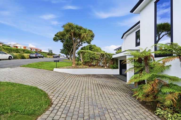 Photo of property in 5b Madeley Road, Mount Pleasant, Christchurch, 8081