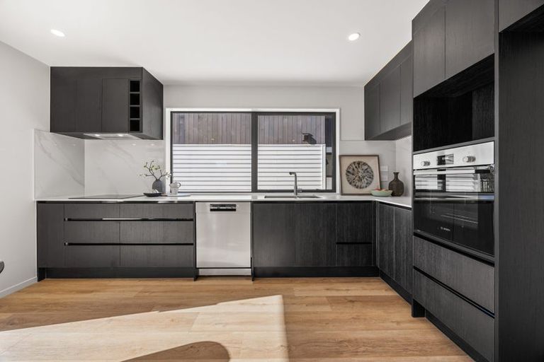 Photo of property in 10d Prince Regent Drive, Half Moon Bay, Auckland, 2012