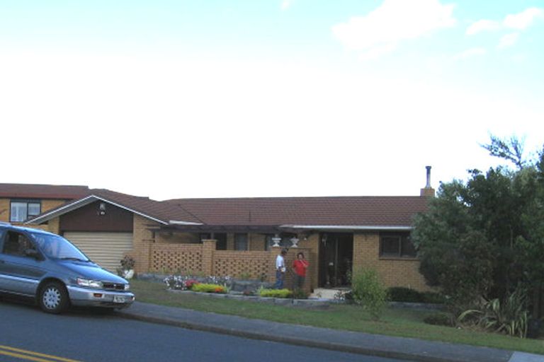 Photo of property in 170 Wiseley Road, West Harbour, Auckland, 0618