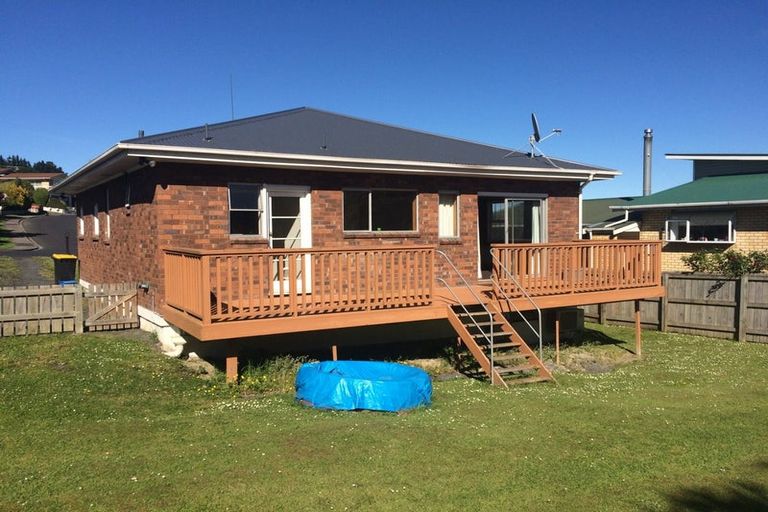 Photo of property in 17 Kinmont Crescent, Kinmont Park, Mosgiel, 9024