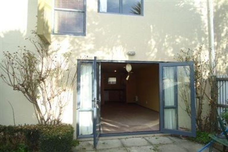 Photo of property in 5/25 Grove Road, Addington, Christchurch, 8024