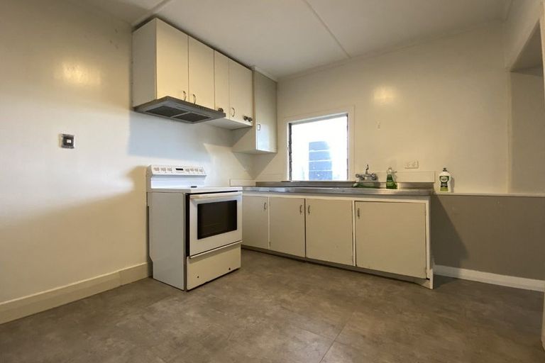 Photo of property in 6 Brighton Terrace, Murrays Bay, Auckland, 0630