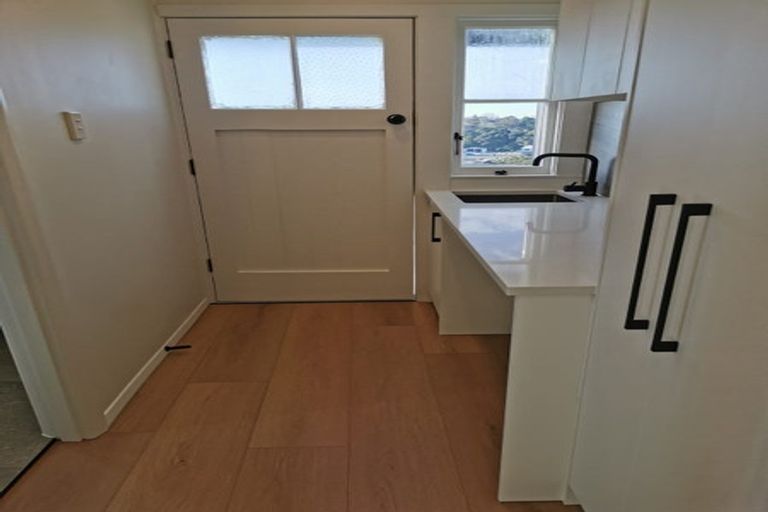 Photo of property in 4/141 Colwill Road, Massey, Auckland, 0614