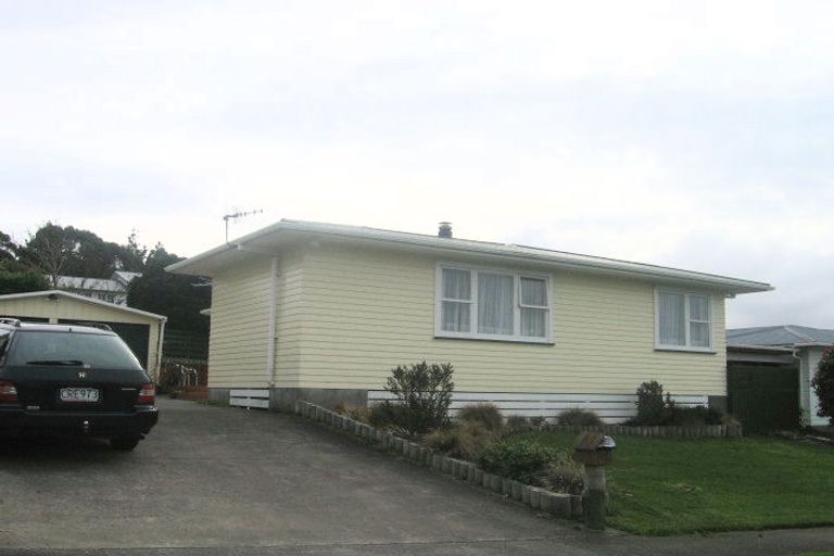 Photo of property in 19 Cherry Blossom Grove, Maungaraki, Lower Hutt, 5010