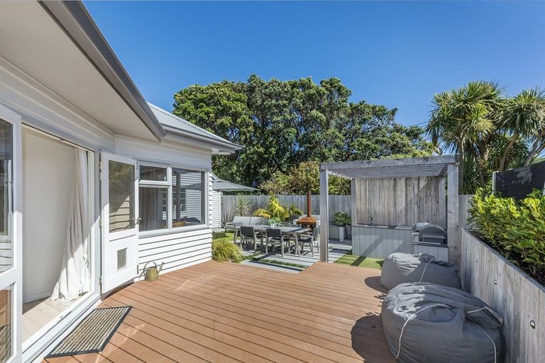 Photo of property in 75 Dundas Street, Seatoun, Wellington, 6022