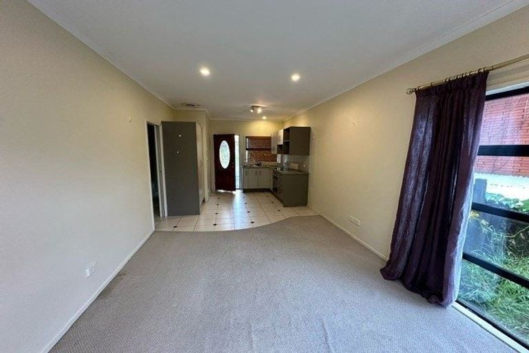 Photo of property in 36 Sea Spray Drive, Bucklands Beach, Auckland, 2012