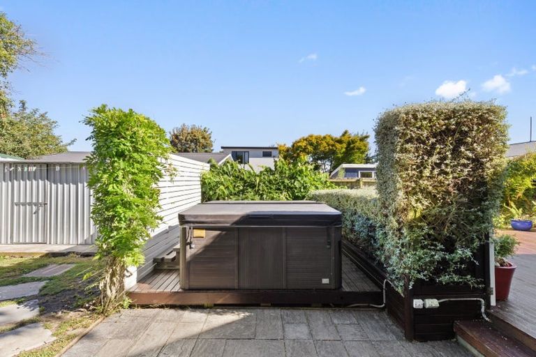 Photo of property in 40 North Parade, Richmond, Christchurch, 8013